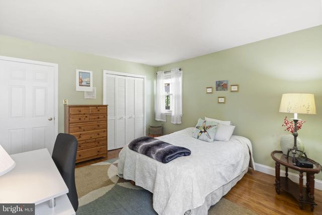 8807 HAWTHORNE LN, Wyndmoor, PA 19038
