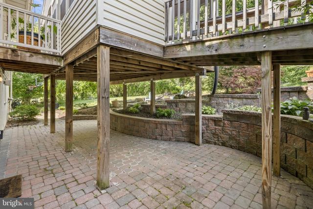 8807 HAWTHORNE LN, Wyndmoor, PA 19038