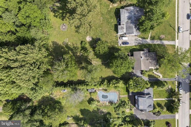 8807 HAWTHORNE LN, Wyndmoor, PA 19038