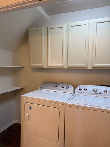 1221 Village Garden Drive, Azle, TX 76020