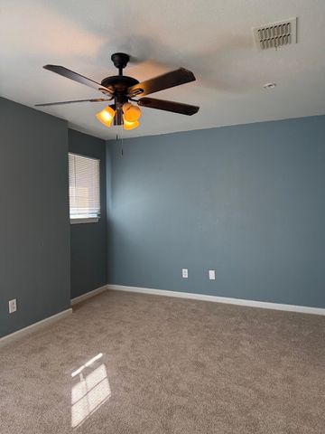 1221 Village Garden Drive, Azle, TX 76020