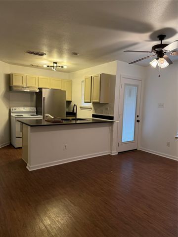 1221 Village Garden Drive, Azle, TX 76020