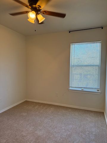 1221 Village Garden Drive, Azle, TX 76020