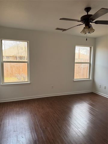 1221 Village Garden Drive, Azle, TX 76020