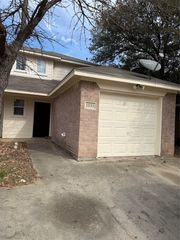 1221 Village Garden Drive, Azle, TX 76020