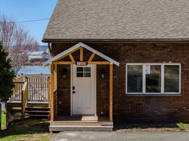 326 Glen Road, Newport City, VT 05855