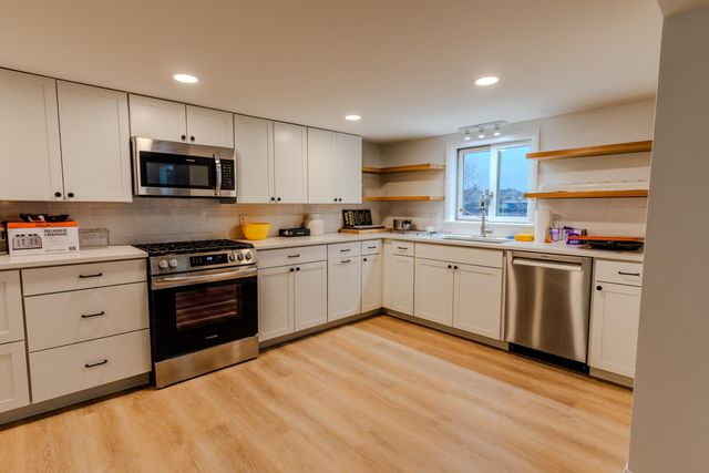 326 Glen Road, Newport City, VT 05855
