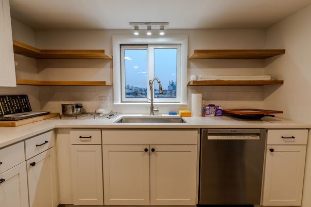 326 Glen Road, Newport City, VT 05855