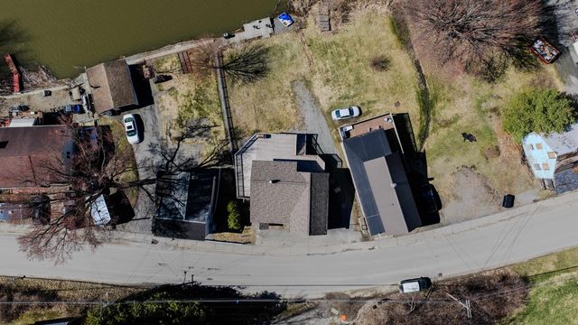 326 Glen Road, Newport City, VT 05855