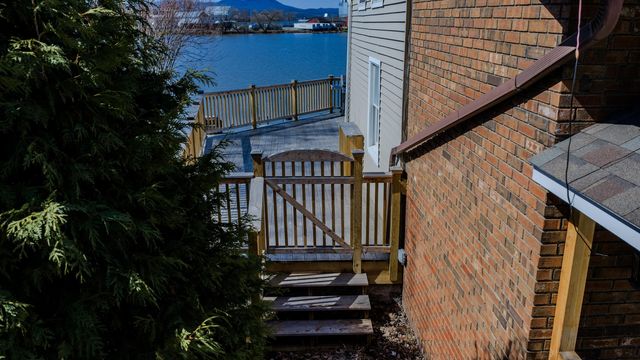 326 Glen Road, Newport City, VT 05855
