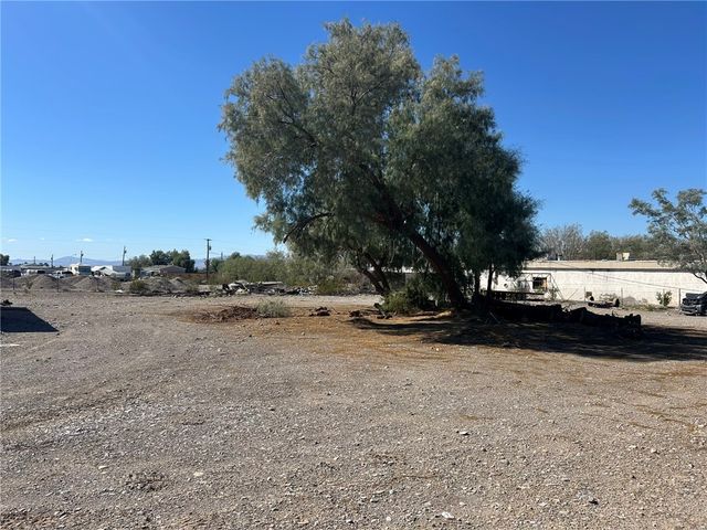 4539 S Calle Del Media, Fort Mohave, AZ 86426