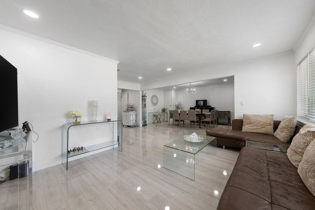 2546 Havenhurst Street, Farmers Branch, TX 75234 — photo 4