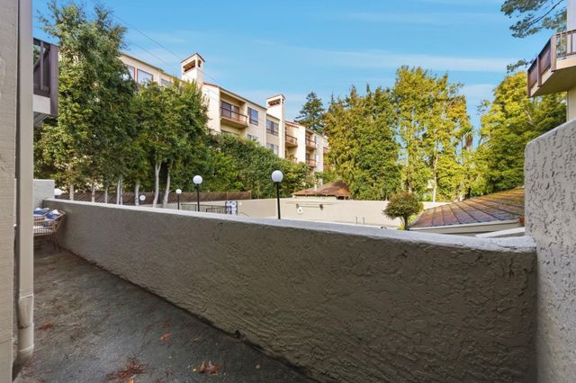 11 Hayward Avenue 1009, San Mateo, CA 94401