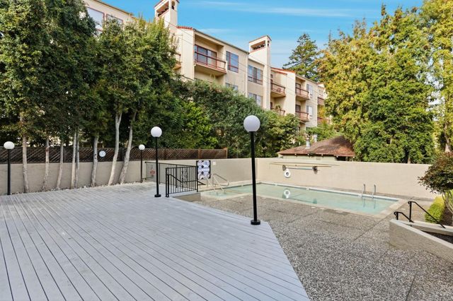 11 Hayward Avenue 1009, San Mateo, CA 94401