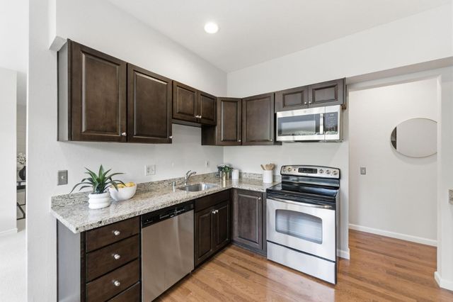 11 Hayward Avenue 1009, San Mateo, CA 94401