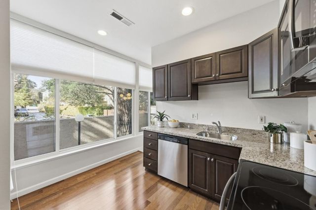 11 Hayward Avenue 1009, San Mateo, CA 94401