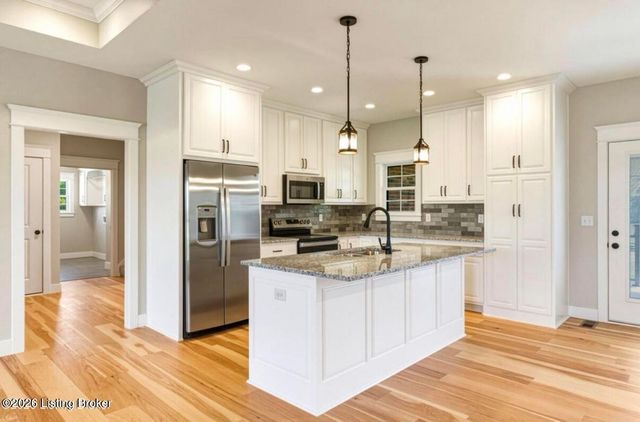 381 Robin Way, Shepherdsville, KY 40165