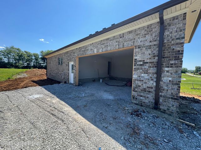 381 Robin Way, Shepherdsville, KY 40165