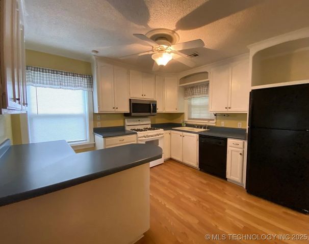 4637 S Trenton Avenue, Tulsa, OK 74105