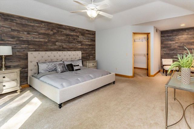 1476 Pinetree Pass, Eagan, MN 55122