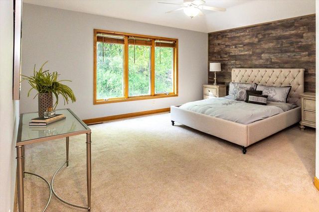 1476 Pinetree Pass, Eagan, MN 55122