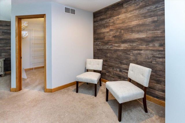 1476 Pinetree Pass, Eagan, MN 55122