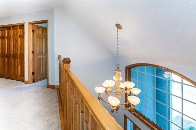 1476 Pinetree Pass, Eagan, MN 55122