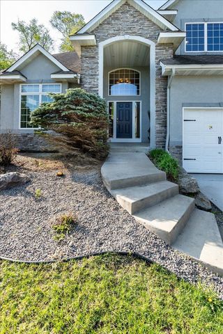 1476 Pinetree Pass, Eagan, MN 55122