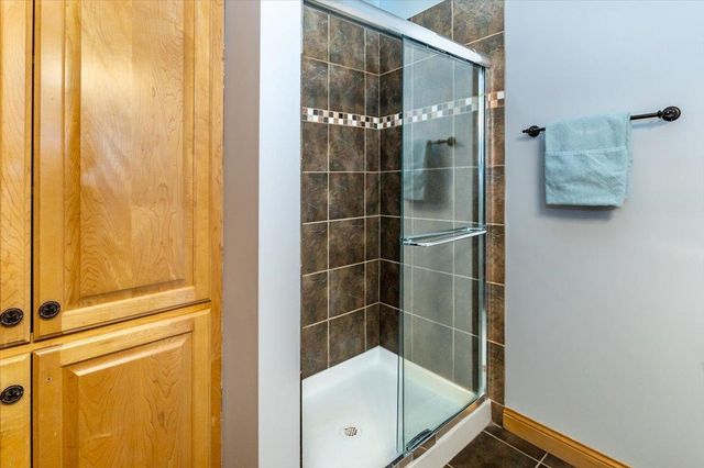 1476 Pinetree Pass, Eagan, MN 55122