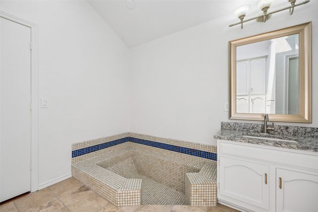 4111 Rosser Square, Dallas, TX 75244