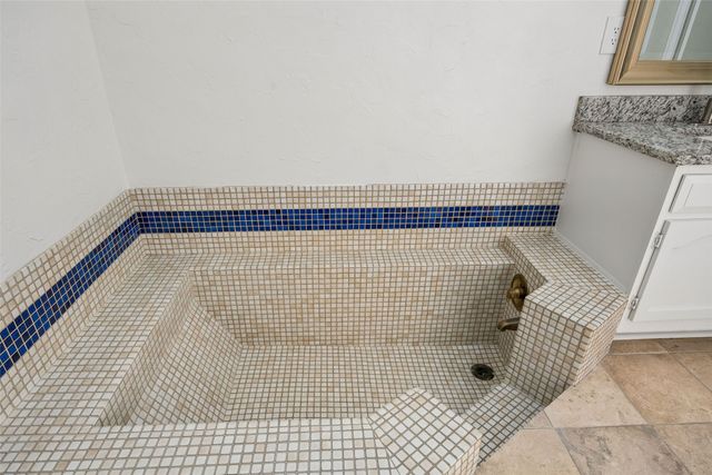 4111 Rosser Square, Dallas, TX 75244