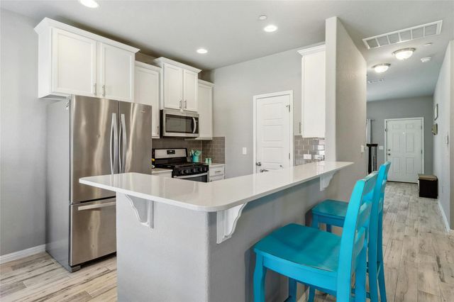11610 Landseer DR 1602, Austin, TX 78748