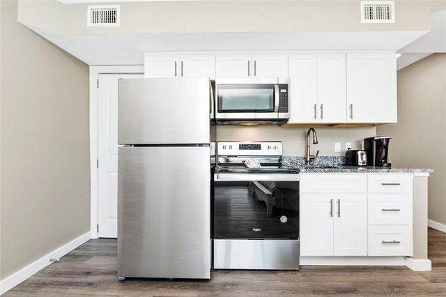 800 Sandcastle Dr 227, Port Aransas, TX 78373