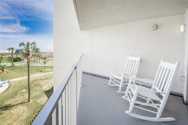 800 Sandcastle Dr 227, Port Aransas, TX 78373