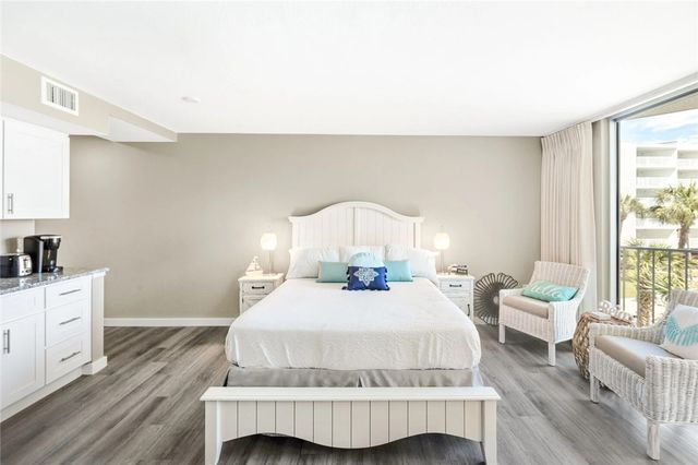 800 Sandcastle Dr 227, Port Aransas, TX 78373