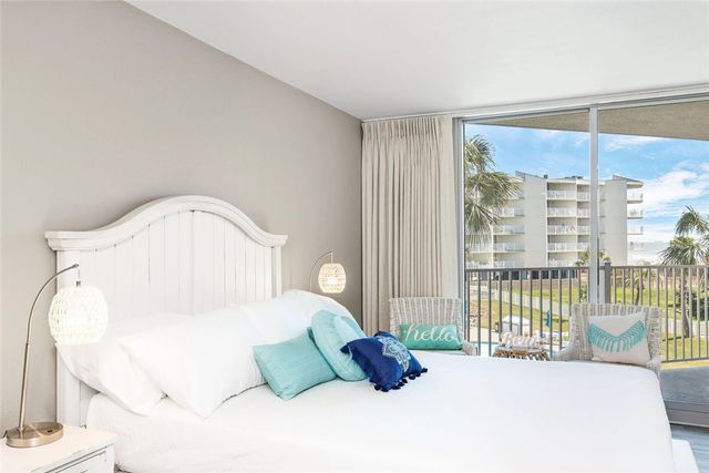 800 Sandcastle Dr 227, Port Aransas, TX 78373