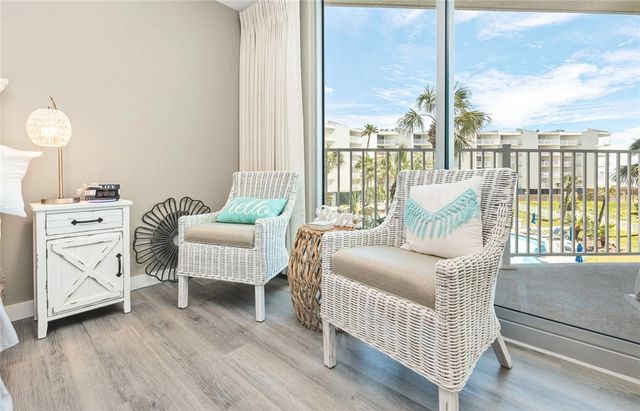 800 Sandcastle Dr 227, Port Aransas, TX 78373