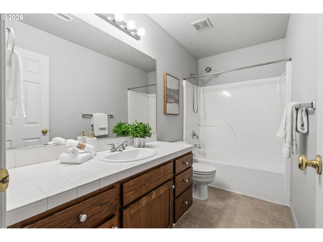 2987 Ne LANGE Ct, Hillsboro, OR 97124