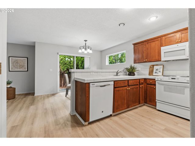 2987 Ne LANGE Ct, Hillsboro, OR 97124
