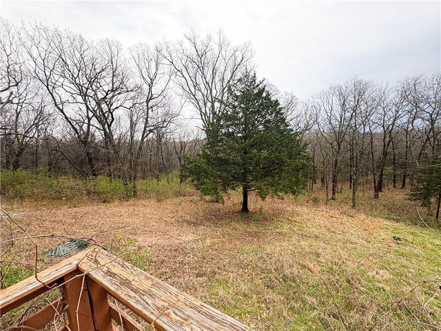 31982 Chesapeake Drive, Warsaw, MO 65355