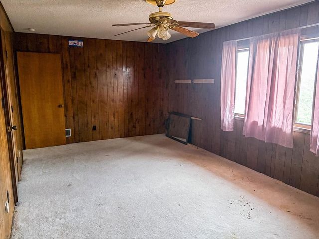 31982 Chesapeake Drive, Warsaw, MO 65355