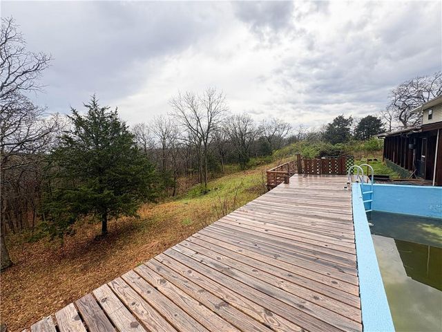 31982 Chesapeake Drive, Warsaw, MO 65355