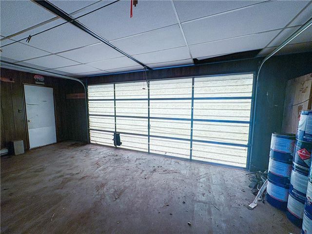 31982 Chesapeake Drive, Warsaw, MO 65355