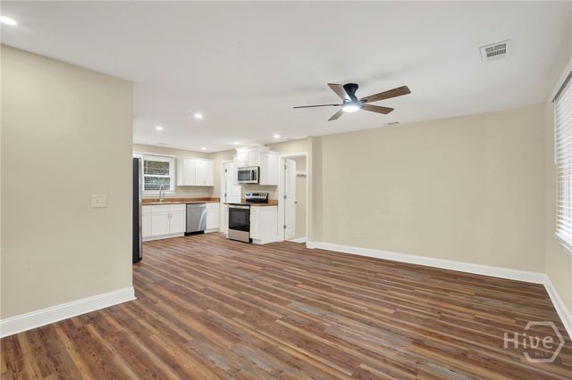 1307 E 70th Street, Savannah, GA 31404