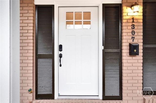 1307 E 70th Street, Savannah, GA 31404