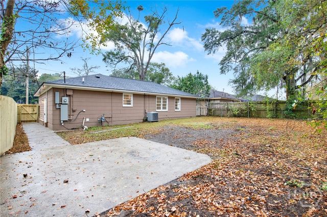 1307 E 70th Street, Savannah, GA 31404