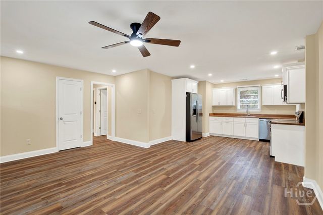 1307 E 70th Street, Savannah, GA 31404