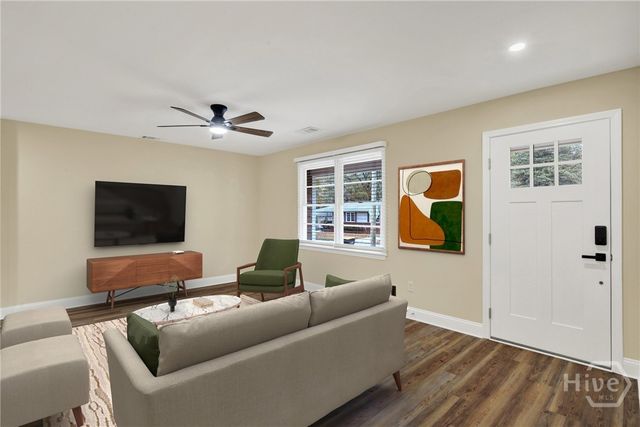 1307 E 70th Street, Savannah, GA 31404