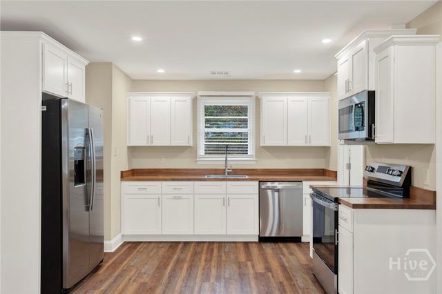 1307 E 70th Street, Savannah, GA 31404