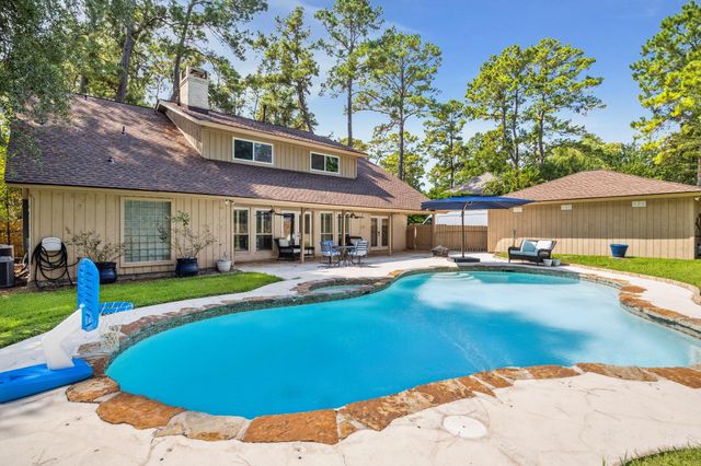 2007 Seven Oaks Drive, Kingwood, TX 77339